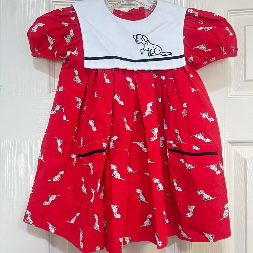 VNTG Girl's Dorissa II 80s Dogs All Over Print Red Dress Cape Size‎ 4T Holiday
